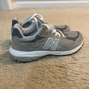 New Balance 990 boys size 7 (8.5 women) sneakers
